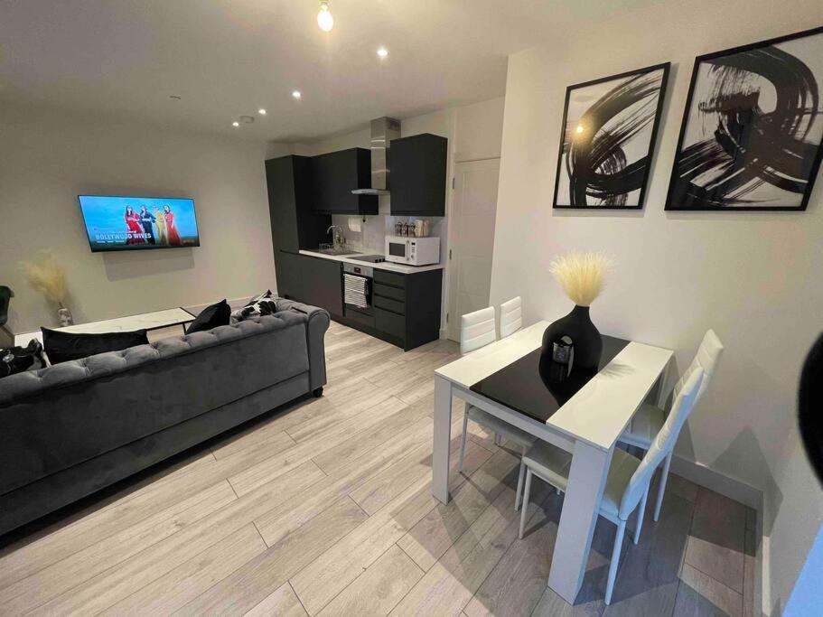 Stylish And Cosy 2 Bedroom Flat In Croydon Exterior foto