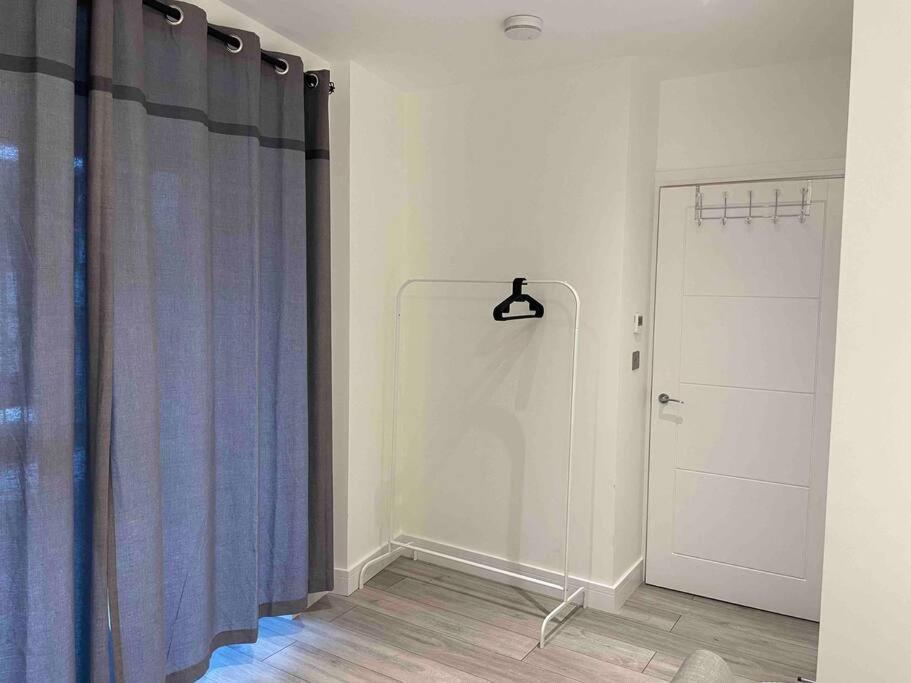 Stylish And Cosy 2 Bedroom Flat In Croydon Exterior foto