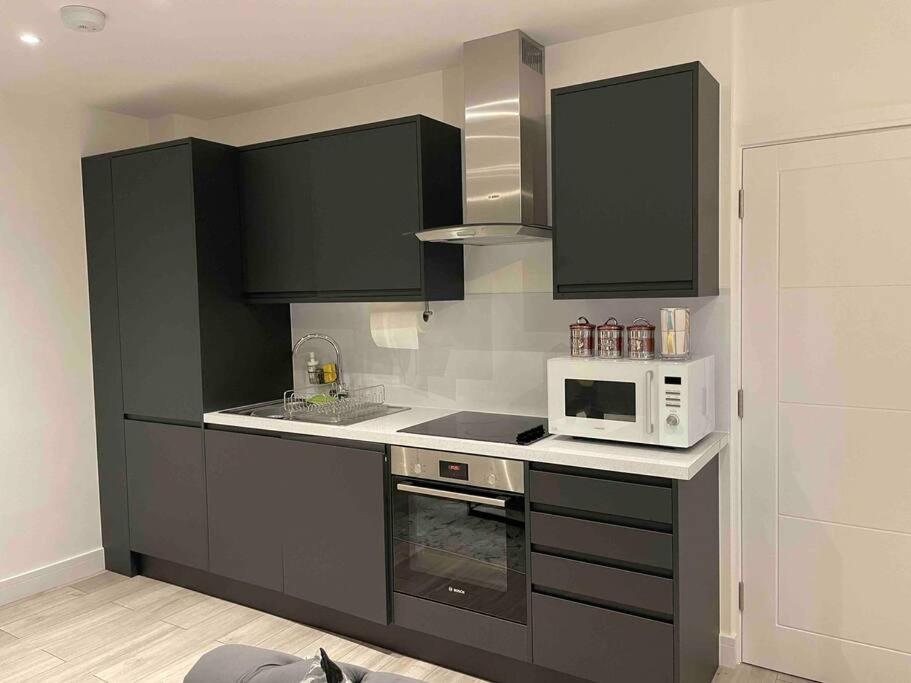 Stylish And Cosy 2 Bedroom Flat In Croydon Exterior foto