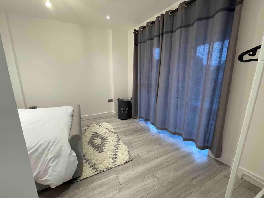 Stylish And Cosy 2 Bedroom Flat In Croydon Exterior foto